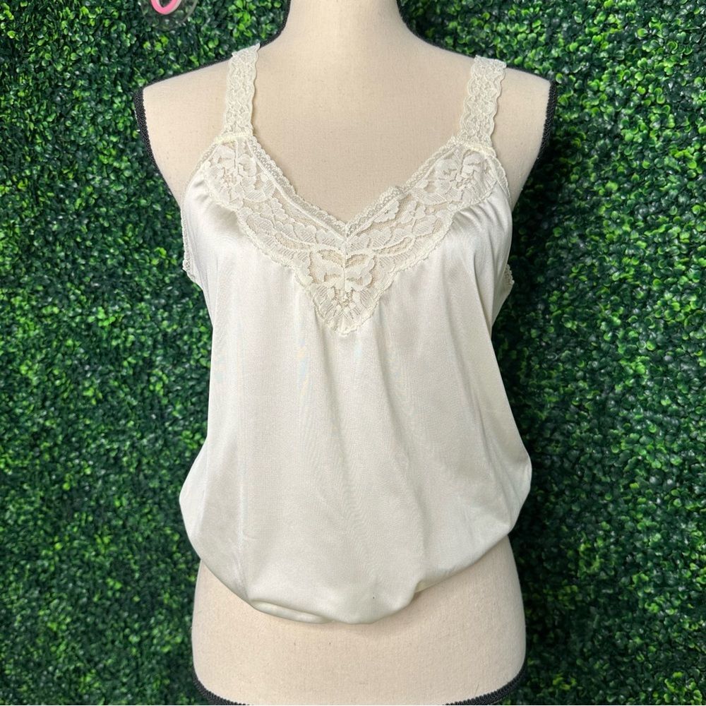 Vintage Vanity Fair Ivory Lace Trim Camisole Size 34 Nylon Lingerie Top